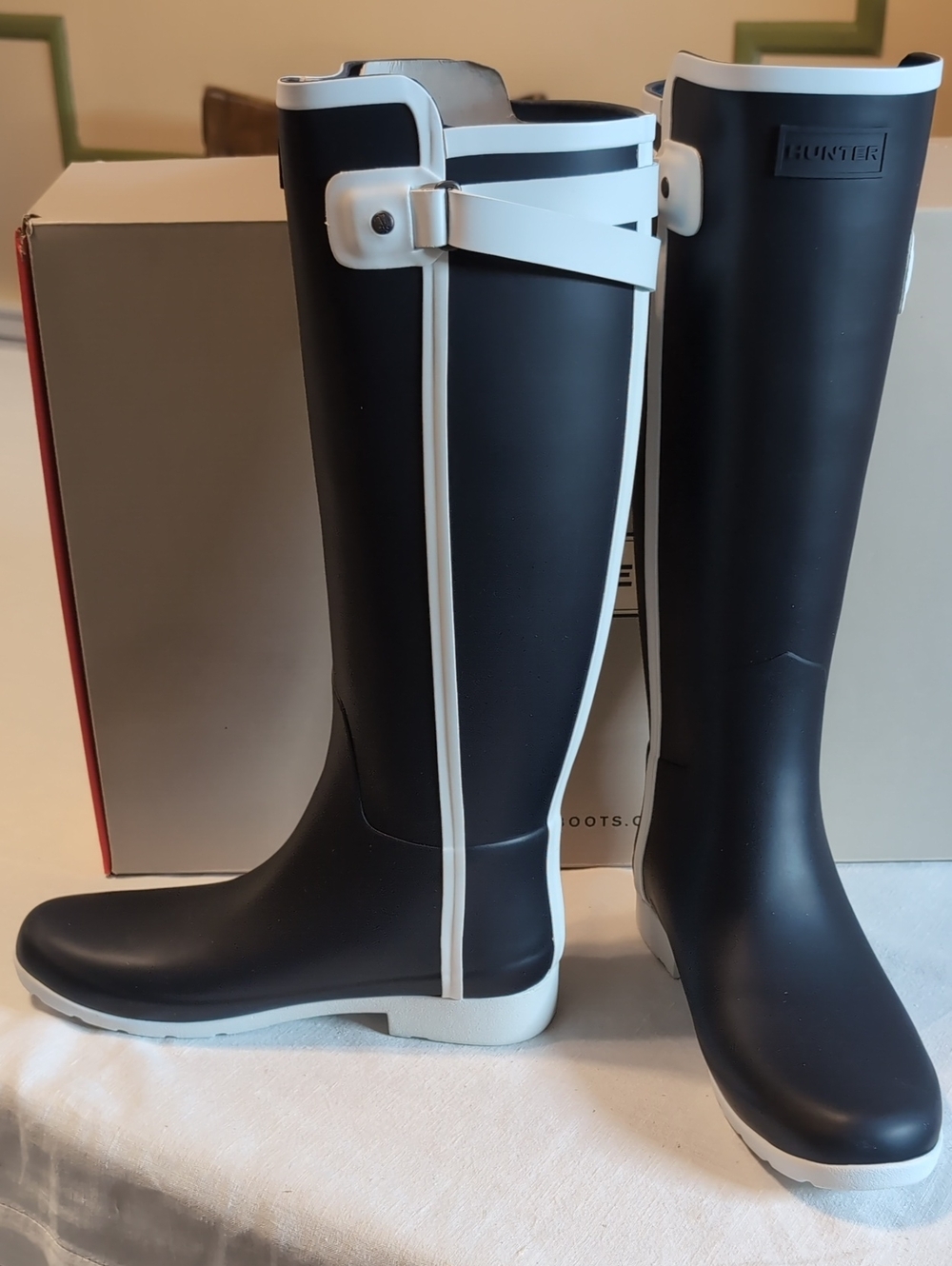 Hunter Refined Women Slim Fit Contrast Tall Rain Boots Sz. 9 NIB - Picture 2 of 5